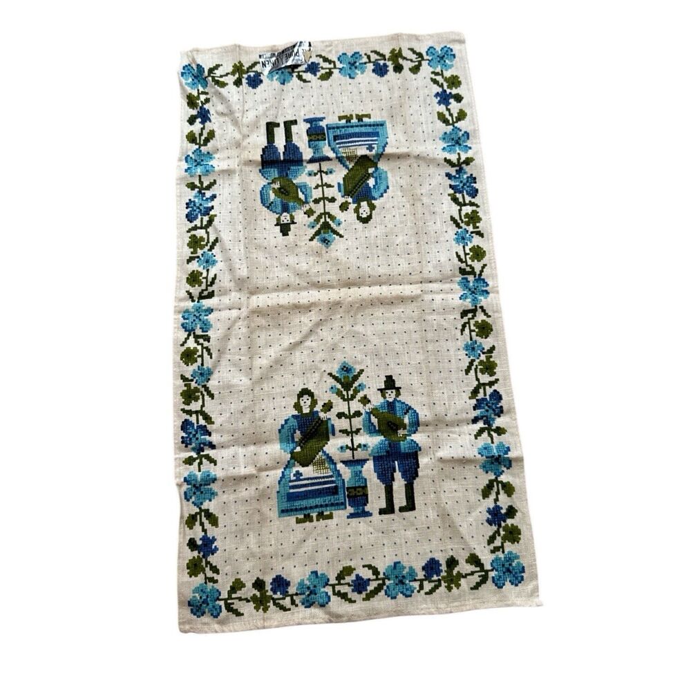 1960's Parisian Linen Kitchen Tea Towel Dish Pennsylvania Dutch Couple
